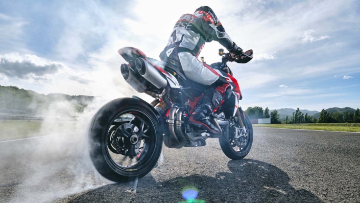 Ducati Hypermotard 950 SP - circuito